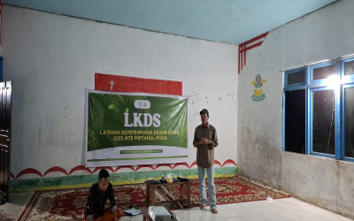 Pelatihan Kepemimpinan Dasar Bagi Siswa (LKDS)