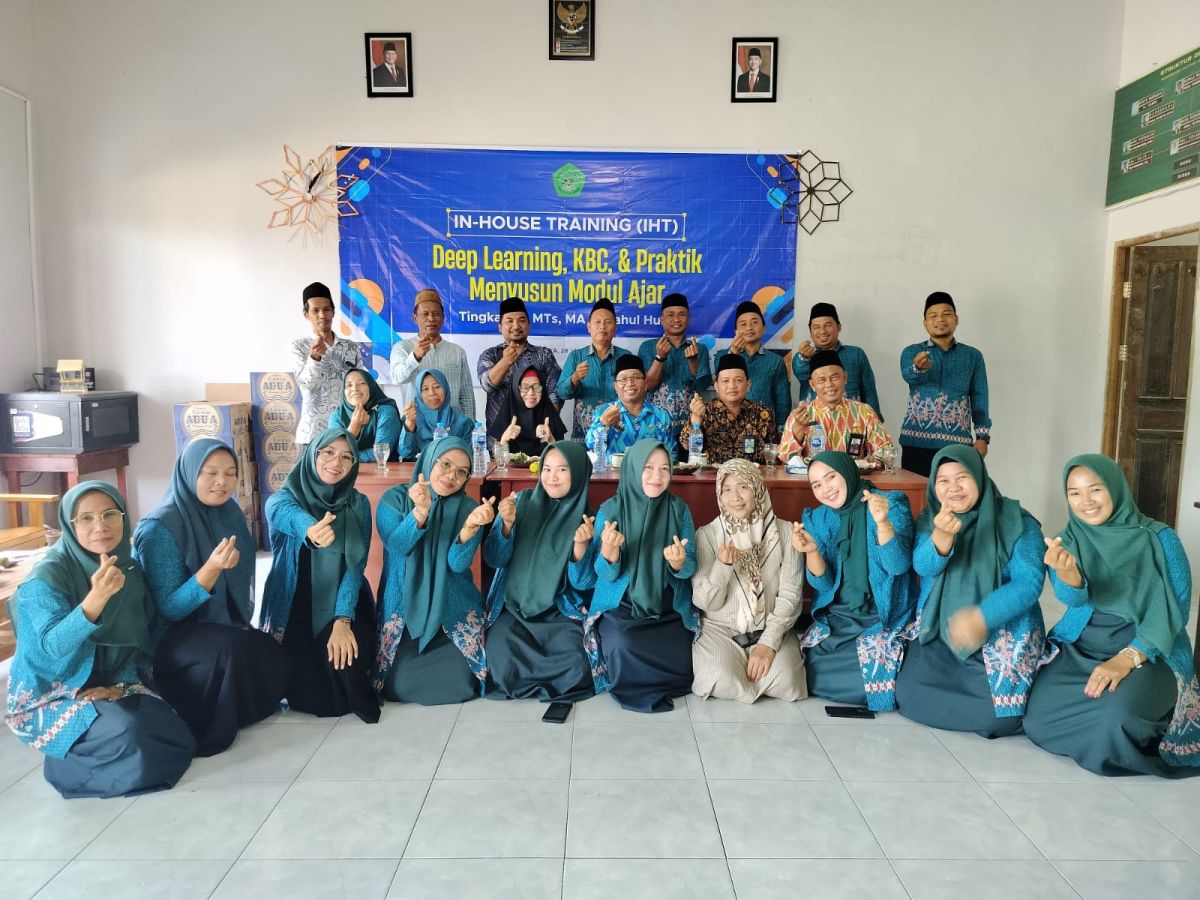 PELATIHAN GURU